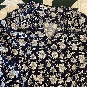 Chelsea & Violet navy top